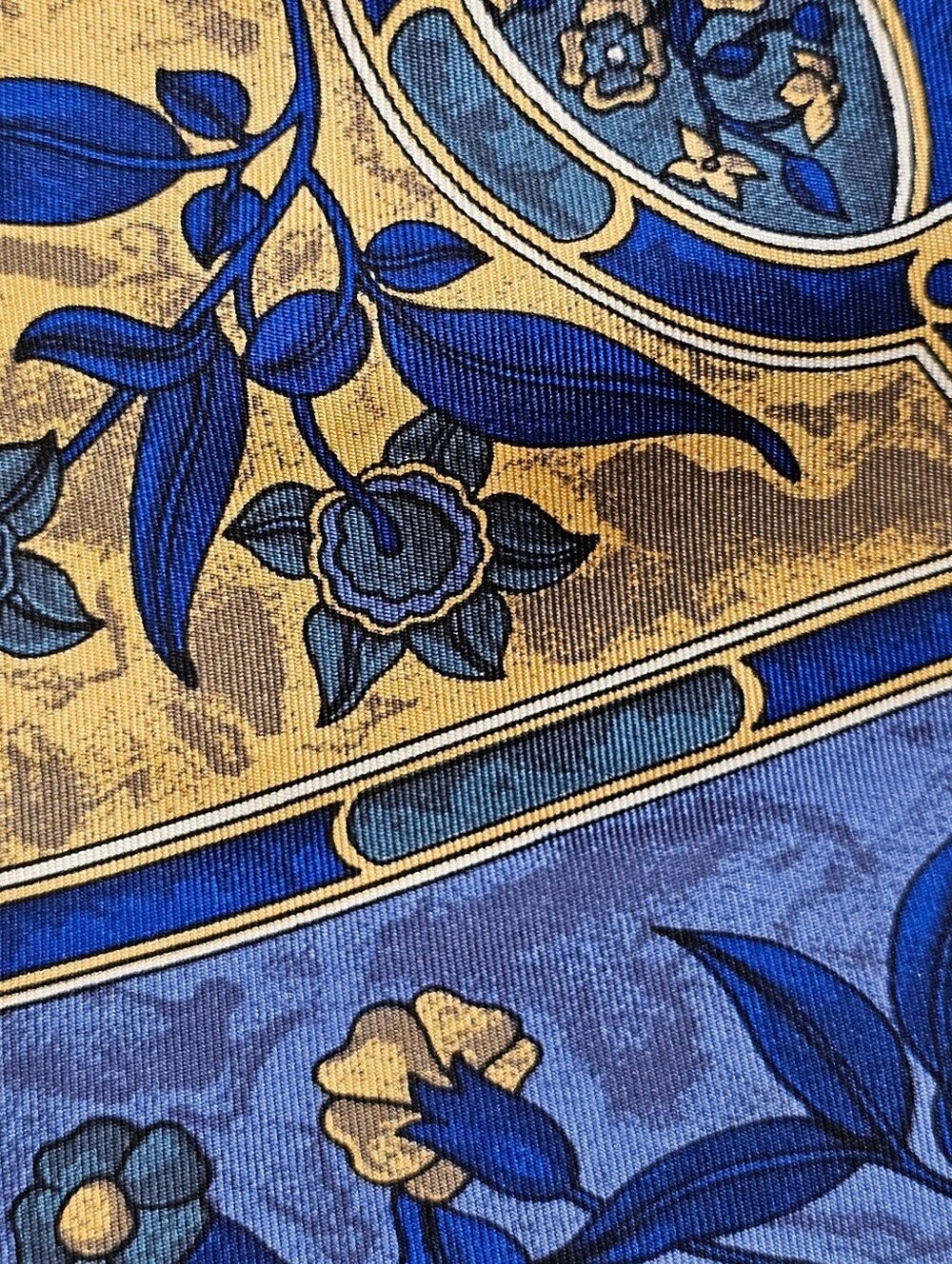 FENDI TIE - Picture 14 of 14